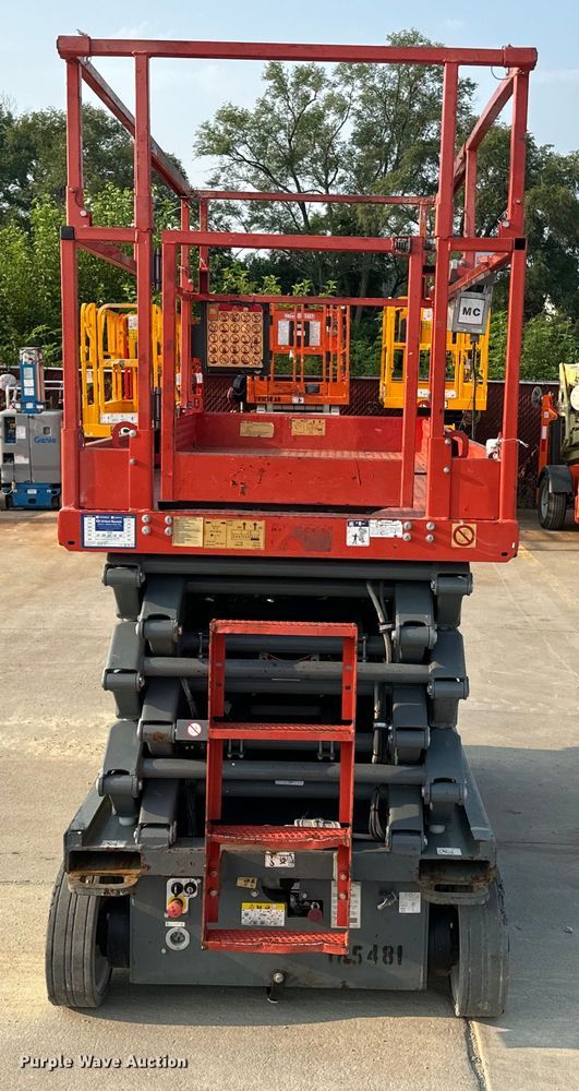 image for item DQ6905 2017 Skyjack 4740 scissor lift