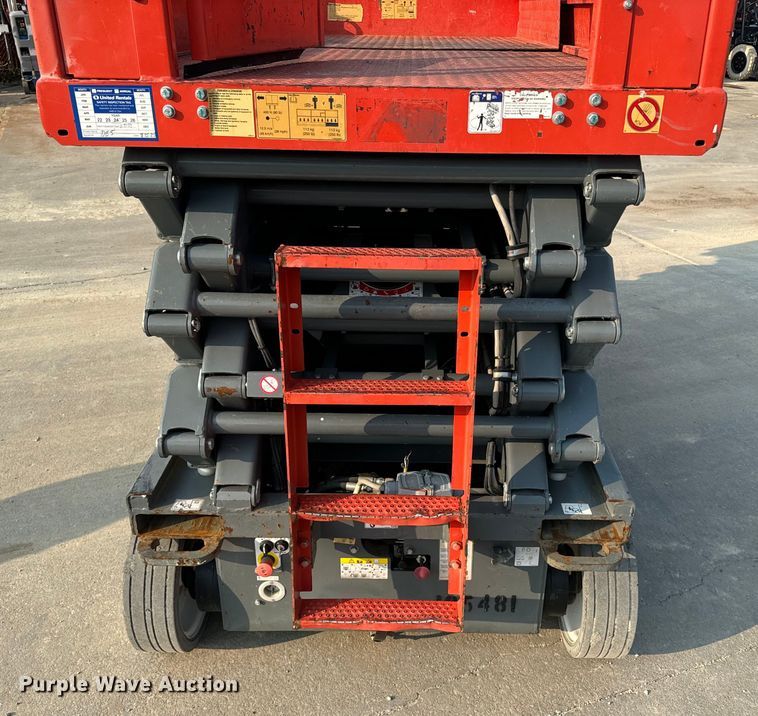 image for item DQ6905 2017 Skyjack 4740 scissor lift