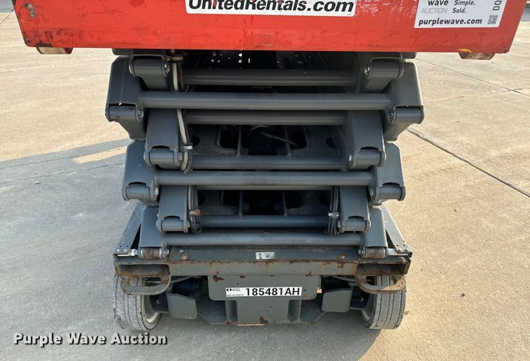 image for item DQ6905 2017 Skyjack 4740 scissor lift