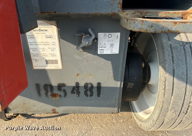 image for item DQ6905 2017 Skyjack 4740 scissor lift