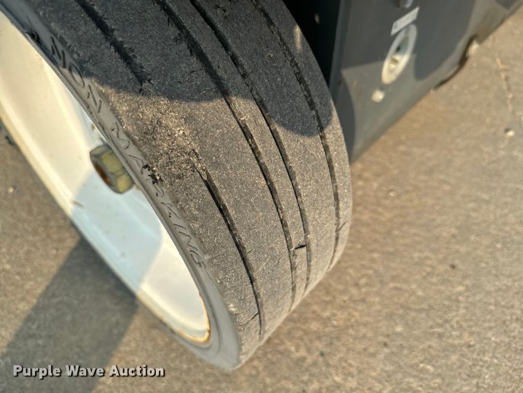 image for item DQ6905 2017 Skyjack 4740 scissor lift