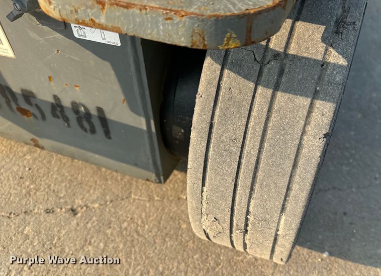 image for item DQ6905 2017 Skyjack 4740 scissor lift