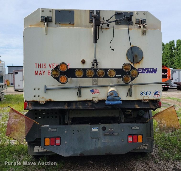 image for item DR4315 2002 Sterling SC8000 street sweeper truck