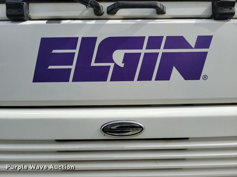 image for item DR4315 2002 Sterling SC8000 street sweeper truck