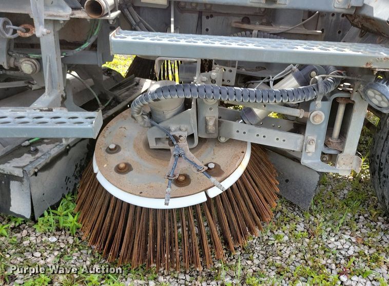 image for item DR4315 2002 Sterling SC8000 street sweeper truck