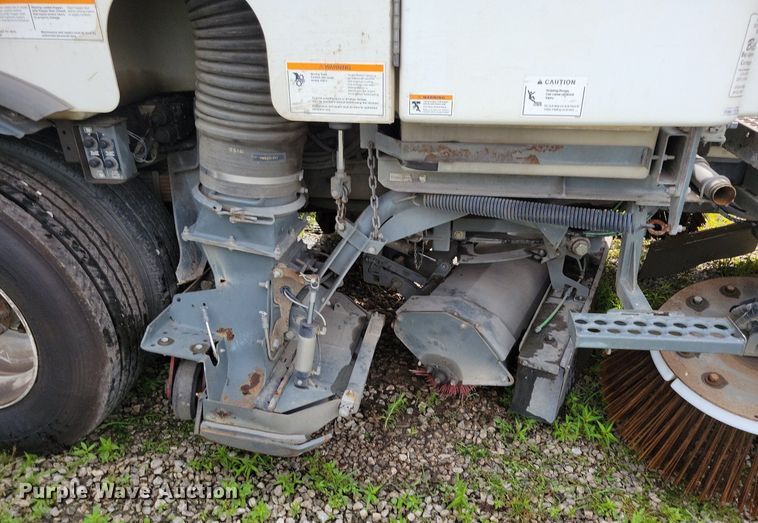 image for item DR4315 2002 Sterling SC8000 street sweeper truck
