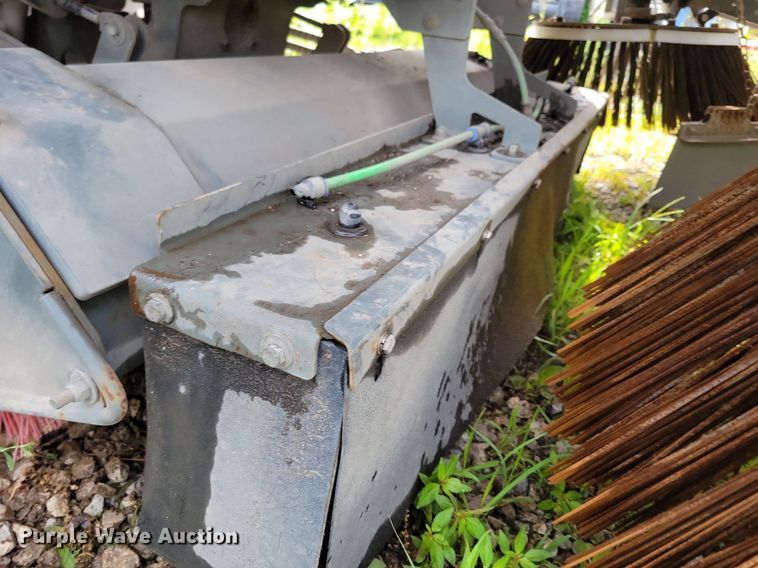 image for item DR4315 2002 Sterling SC8000 street sweeper truck