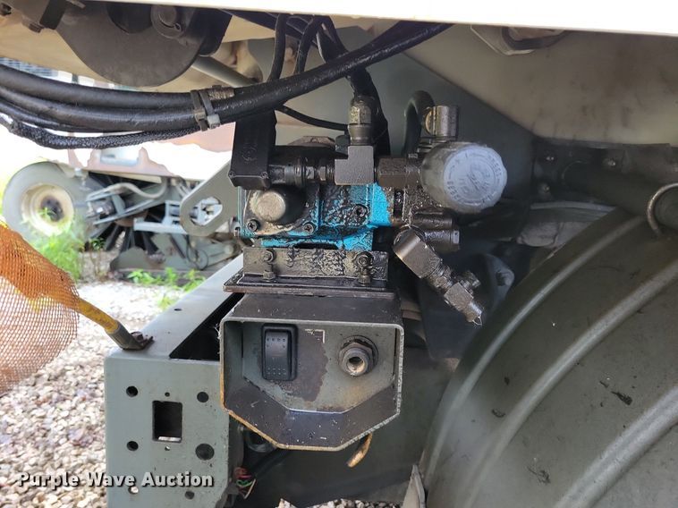 image for item DR4315 2002 Sterling SC8000 street sweeper truck