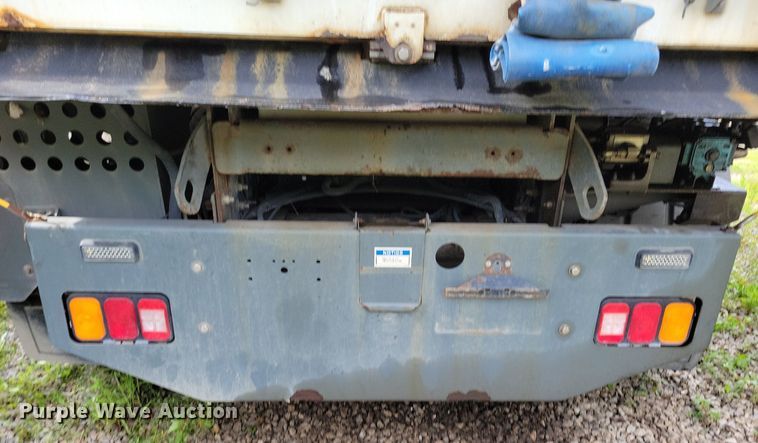 image for item DR4315 2002 Sterling SC8000 street sweeper truck