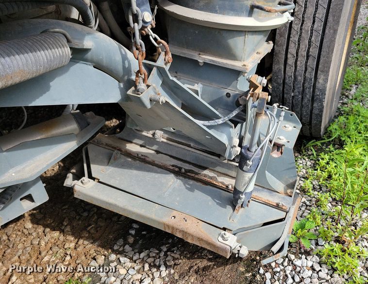 image for item DR4315 2002 Sterling SC8000 street sweeper truck