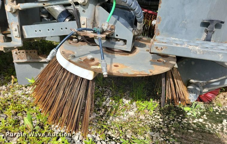 image for item DR4315 2002 Sterling SC8000 street sweeper truck