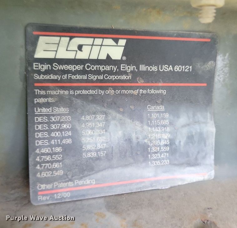 image for item DR4315 2002 Sterling SC8000 street sweeper truck