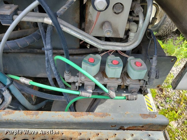 image for item DR4315 2002 Sterling SC8000 street sweeper truck