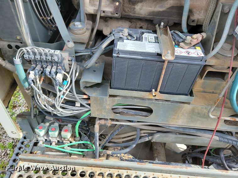 image for item DR4315 2002 Sterling SC8000 street sweeper truck