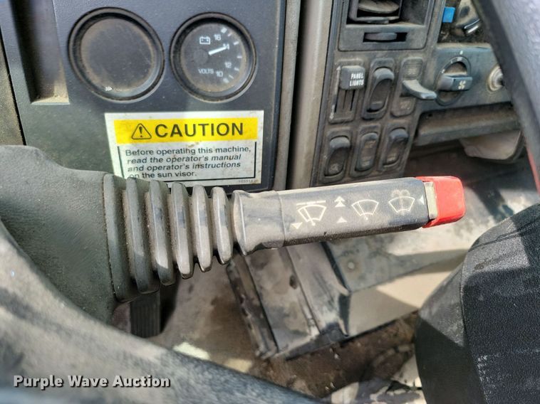 image for item DR4315 2002 Sterling SC8000 street sweeper truck