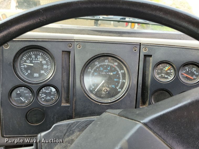 image for item DR4315 2002 Sterling SC8000 street sweeper truck