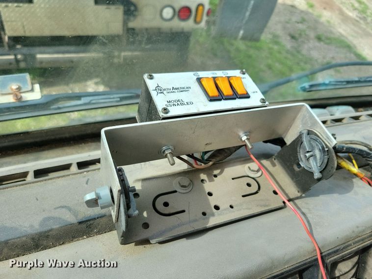 image for item DR4315 2002 Sterling SC8000 street sweeper truck