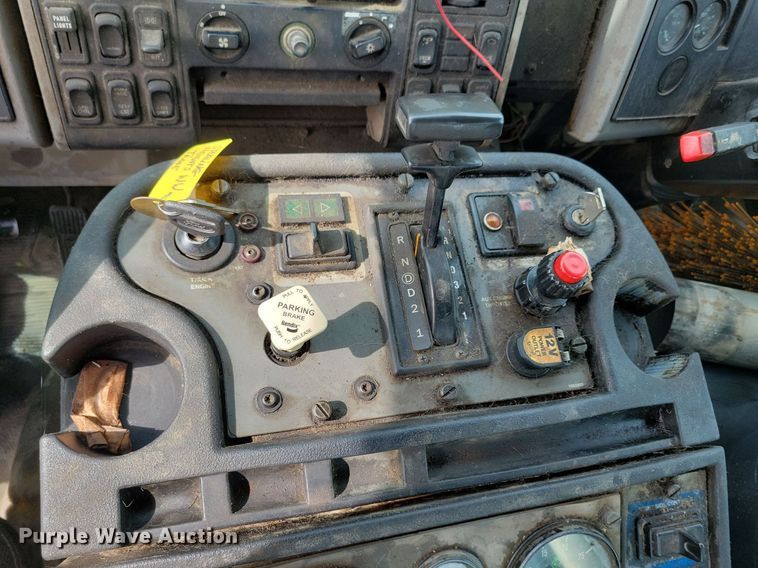 image for item DR4315 2002 Sterling SC8000 street sweeper truck