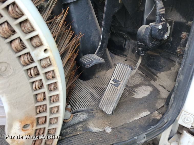 image for item DR4315 2002 Sterling SC8000 street sweeper truck