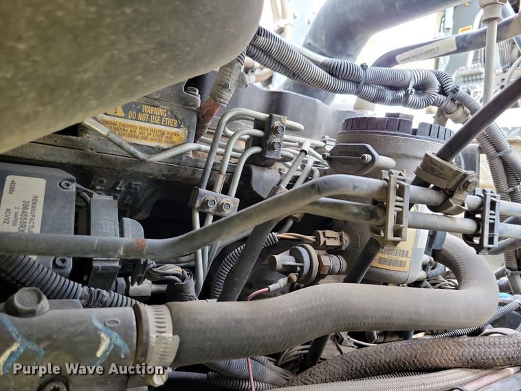 image for item DR4315 2002 Sterling SC8000 street sweeper truck