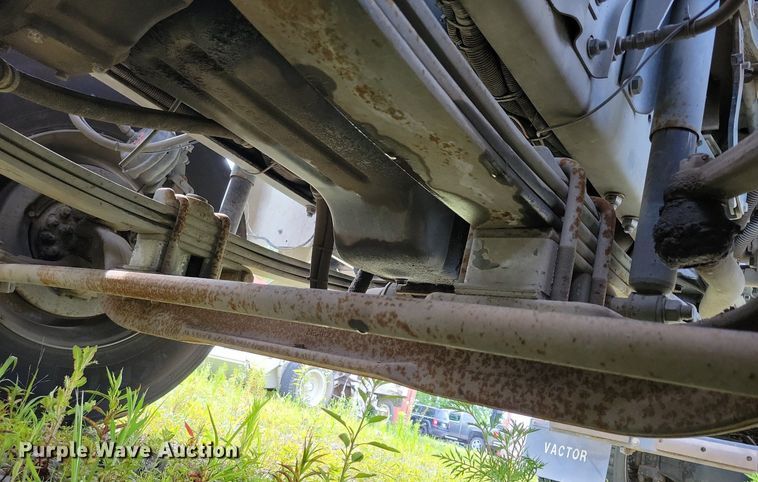 image for item DR4315 2002 Sterling SC8000 street sweeper truck