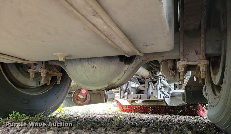 image for item DR4315 2002 Sterling SC8000 street sweeper truck