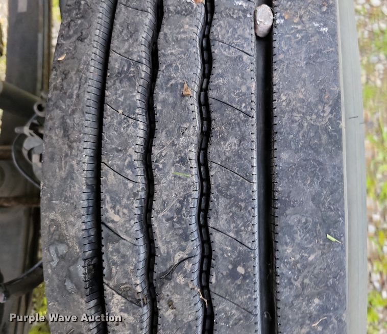 image for item DR4315 2002 Sterling SC8000 street sweeper truck