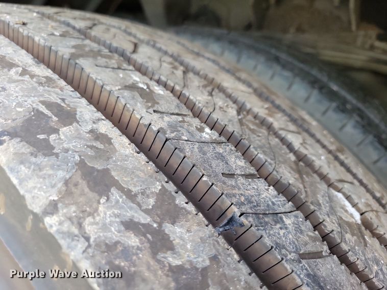 image for item DR4315 2002 Sterling SC8000 street sweeper truck