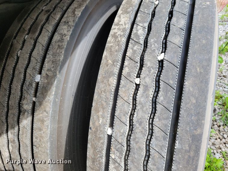 image for item DR4315 2002 Sterling SC8000 street sweeper truck