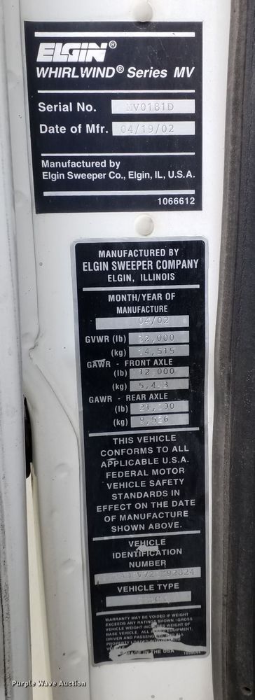 image for item DR4315 2002 Sterling SC8000 street sweeper truck