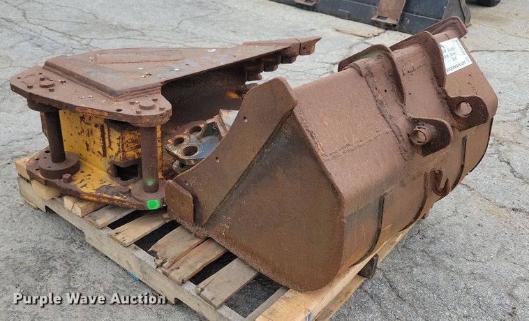 image for item DR4356 (3) excavator attachments