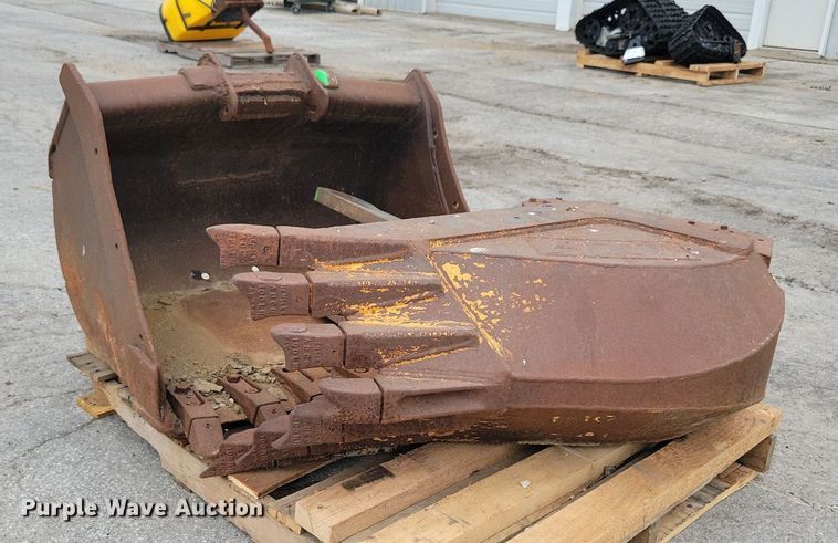 image for item DR4356 (3) excavator attachments