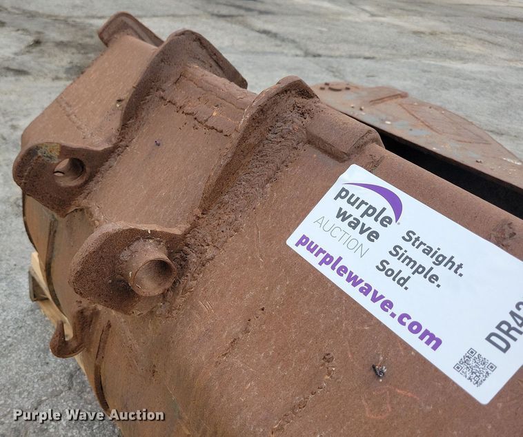 image for item DR4356 (3) excavator attachments