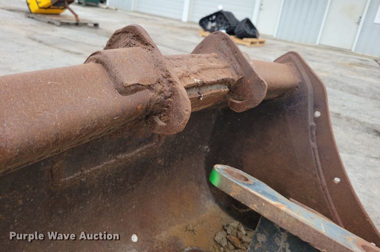 image for item DR4356 (3) excavator attachments