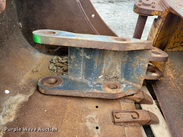 image for item DR4356 (3) excavator attachments