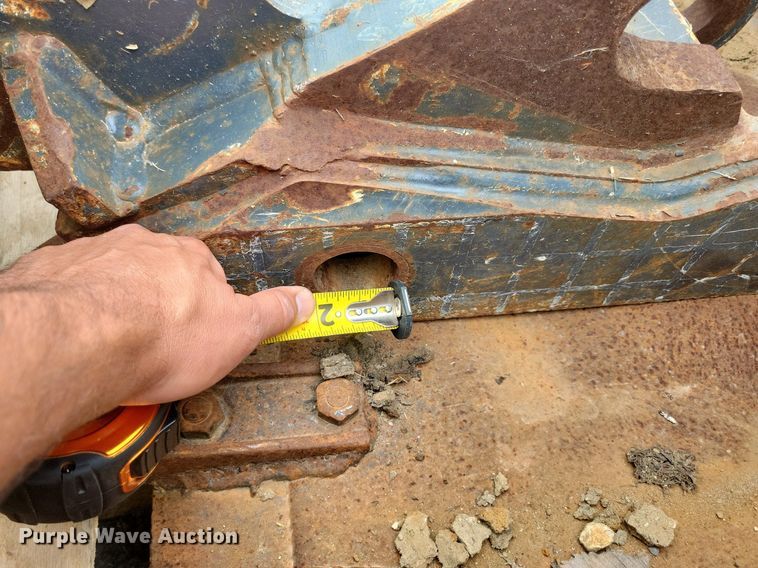 image for item DR4356 (3) excavator attachments