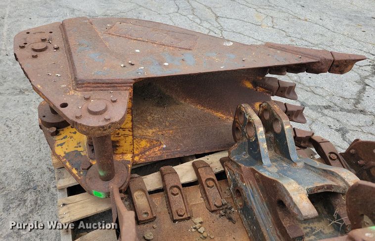 image for item DR4356 (3) excavator attachments