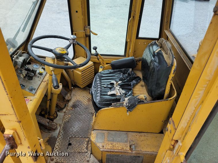 image for item DR4359 1969 Caterpillar 966C wheel loader