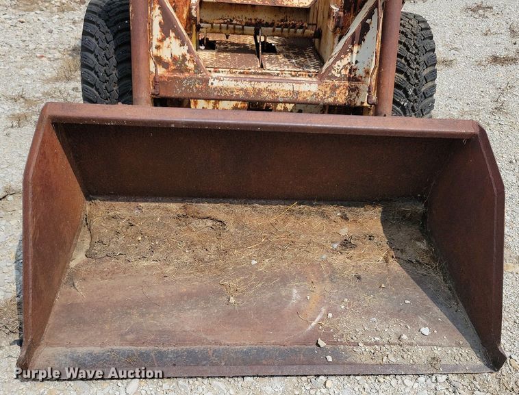 image for item DR4363 1966 Bobcat Melroe 500 skid steer loader