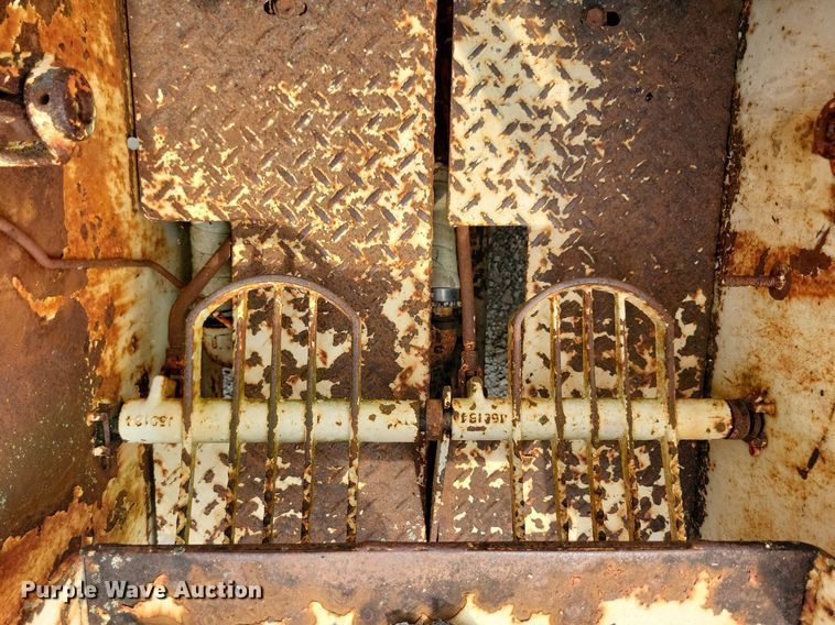 image for item DR4363 1966 Bobcat Melroe 500 skid steer loader