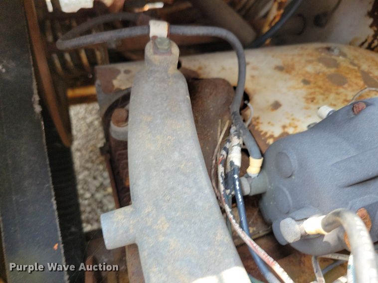 image for item DR4363 1966 Bobcat Melroe 500 skid steer loader