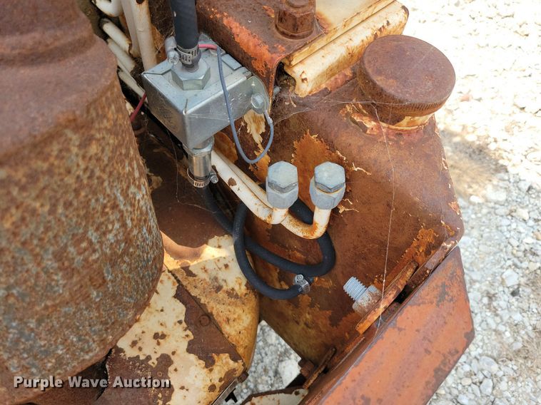 image for item DR4363 1966 Bobcat Melroe 500 skid steer loader