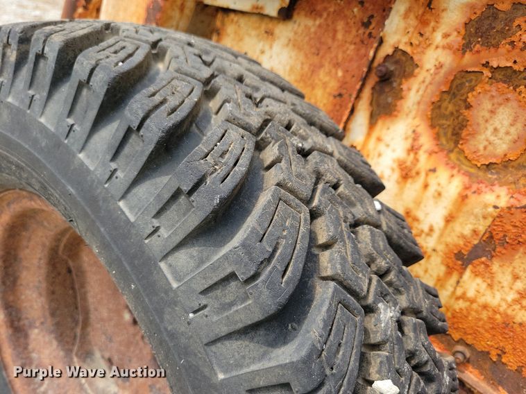 image for item DR4363 1966 Bobcat Melroe 500 skid steer loader