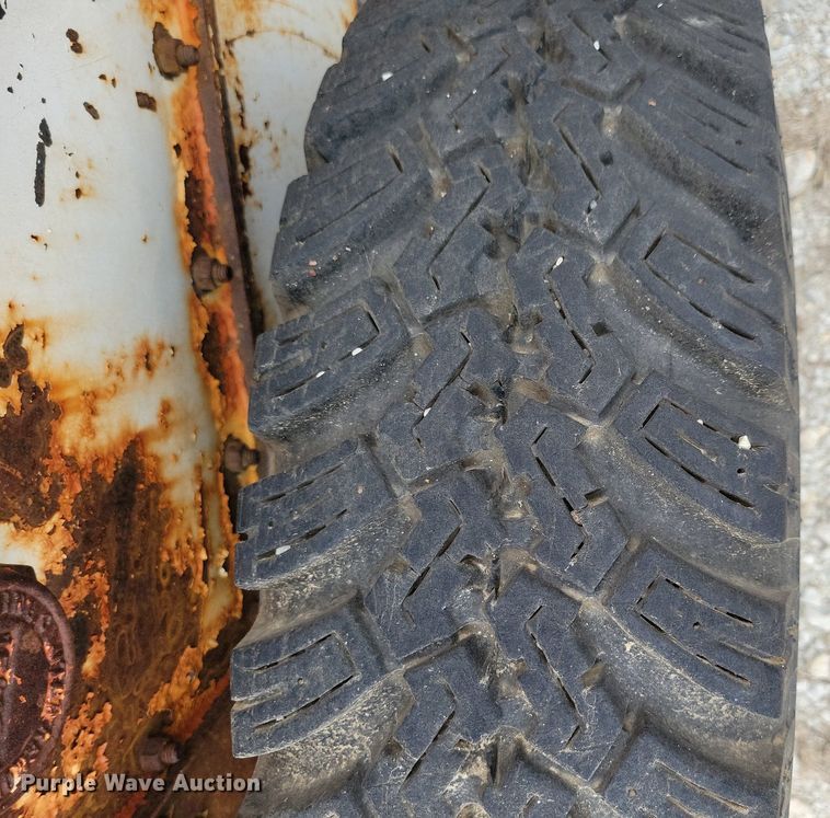 image for item DR4363 1966 Bobcat Melroe 500 skid steer loader