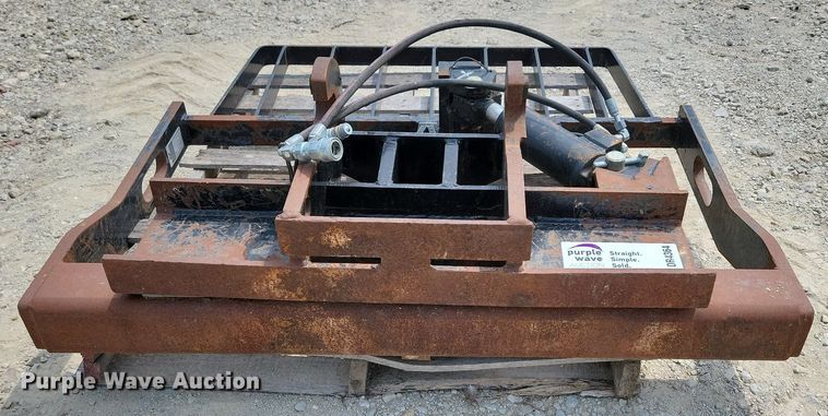 image for item DR4364 JLG telehandler quick attach