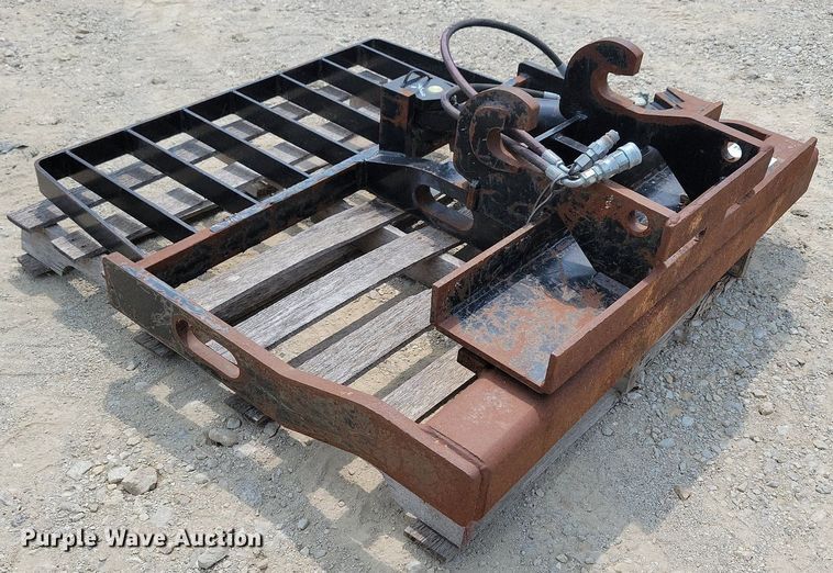 image for item DR4364 JLG telehandler quick attach