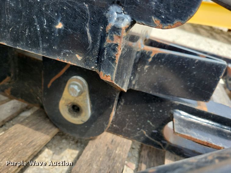 image for item DR4364 JLG telehandler quick attach