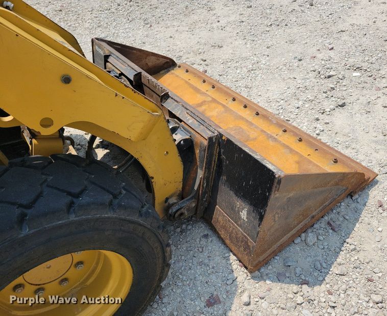 image for item DR4366 2014 Caterpillar 236D skid steer loader