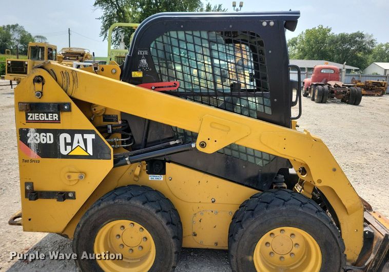 image for item DR4366 2014 Caterpillar 236D skid steer loader