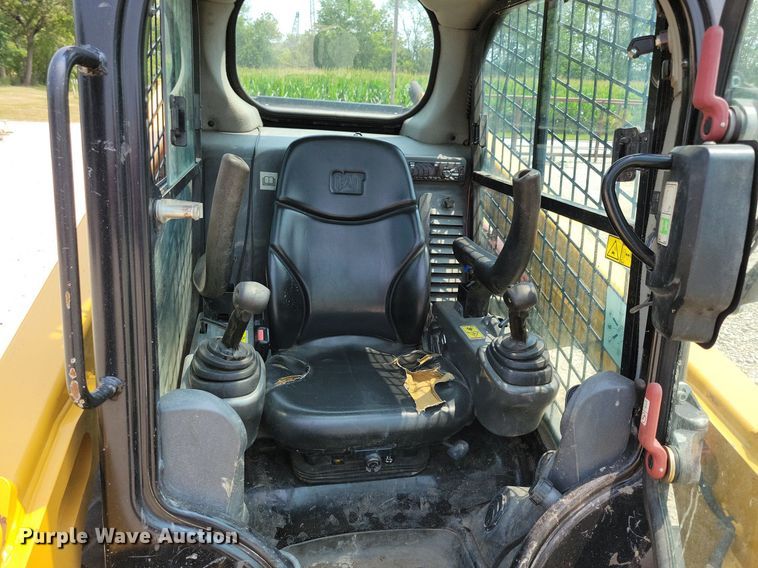 image for item DR4366 2014 Caterpillar 236D skid steer loader